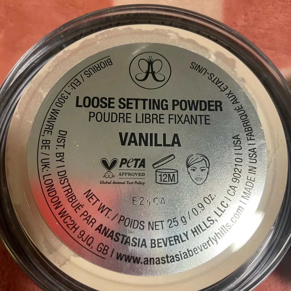 Large Anastasia Beverly Hills Loose Setting Powder Bundle in Vanilla